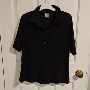 Cuddl Duds Ladie's Eyelit Black Short-Sleeve Button Front Shirt